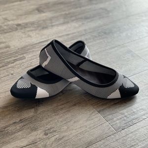 Women’s Size 10 Skechers Cleo-wham flats